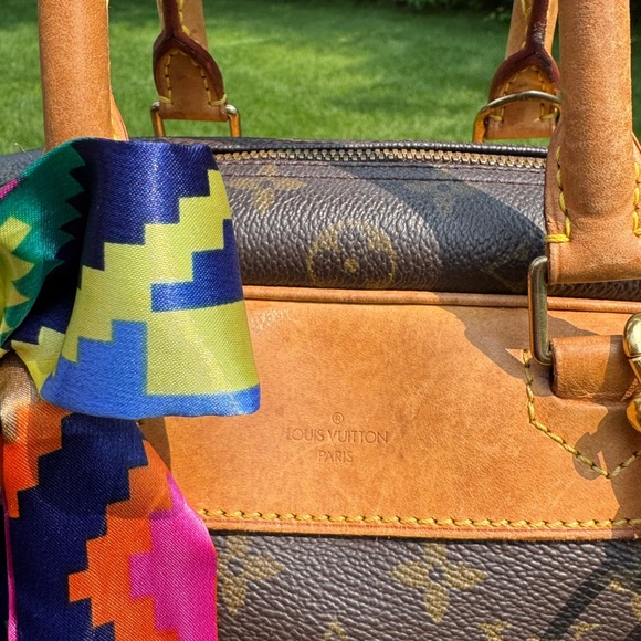 Authentic Louis Vuitton Deauville Handbag - Picture 6 of 9